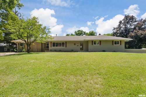 515 Woodland Dr, Clinton, IA, 52732-3621 | Card Image