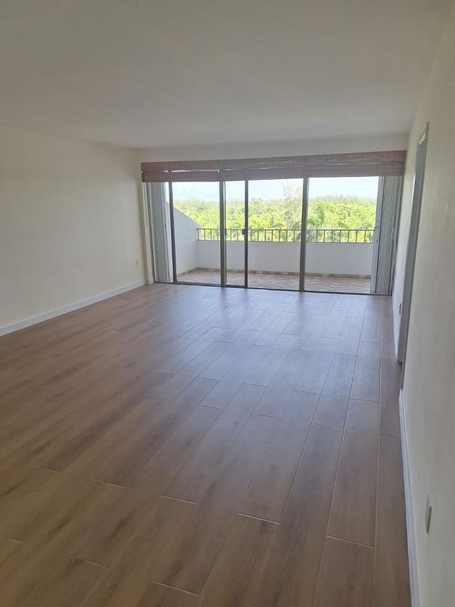 Front door looking at living room | Image 19