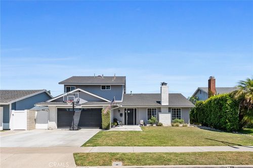 17906 Santa Andrea St, Fountain Valley, CA, 92708-6248 | Card Image