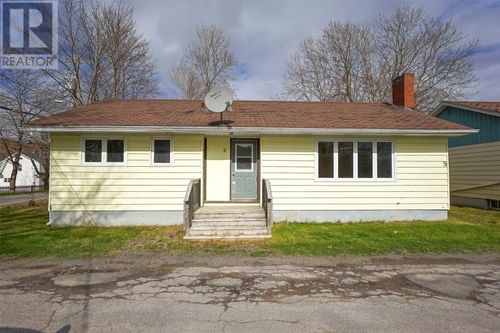 2 Bay St, Carbonear, NL, A1Y1B1 | Card Image