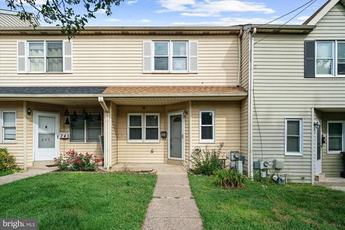 243 Coates St, BRIDGEPORT, PA, 19405-1603 | Card Image