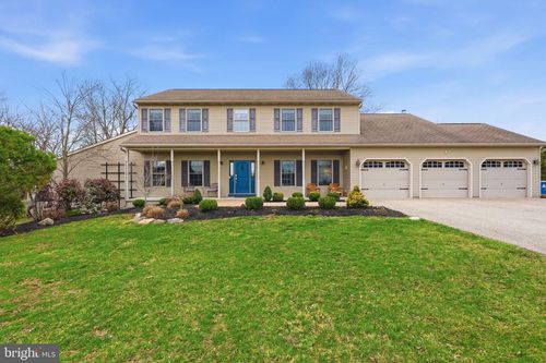 3852 Dark Hollow Rd, Furlong, PA, 18925-1309 | Card Image