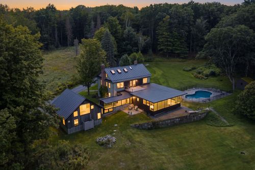 28 Loomis Rd, Lebanon, NH, 03766-2727 | Card Image