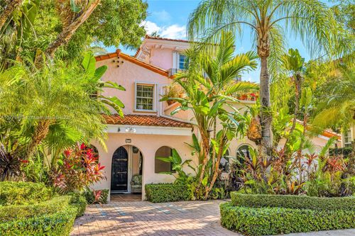 4515 N Bay Rd, Miami Beach, FL, 33140-2860 | Card Image