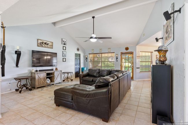 15563 S Skaggs Rd, House other with 4 bedrooms, 3 bathrooms and null parking in Atascosa TX | Image 7
