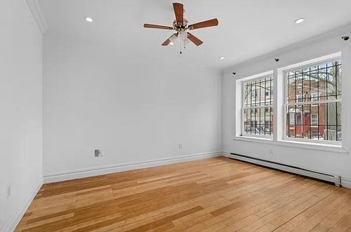546 Hinsdale St, Brooklyn, NY, 11207-6120 | Card Image