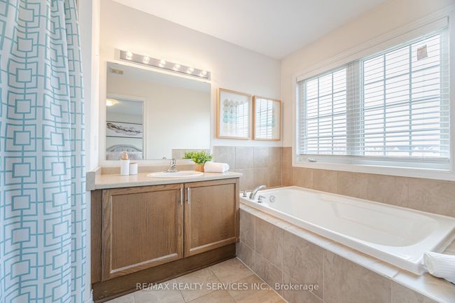 21 Cedarbrook Rd, House attached with 3 bedrooms, 3 bathrooms and 1 parking in Brampton ON | Image 20