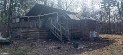 3369 Frontier Rd, East Stroudsburg, PA, 18302-8855 | Card Image