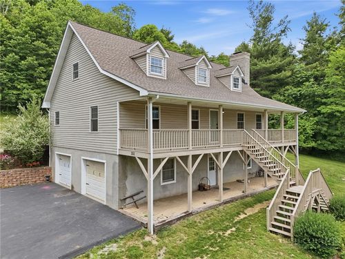 245 Papa Cook Rd, Boone, NC, 28607-7017 | Card Image