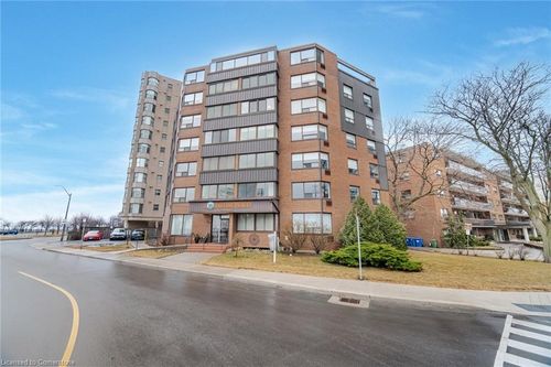 201-166 Mountain Park Ave, Hamilton, ON, L8V1A1 | Card Image