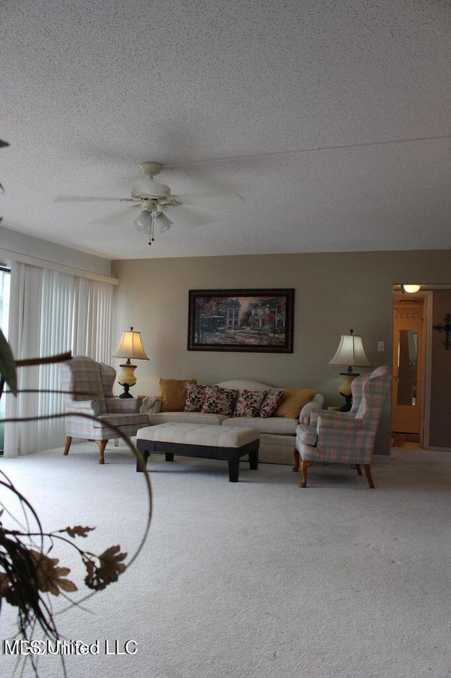 156 lanai 15 | Image 43