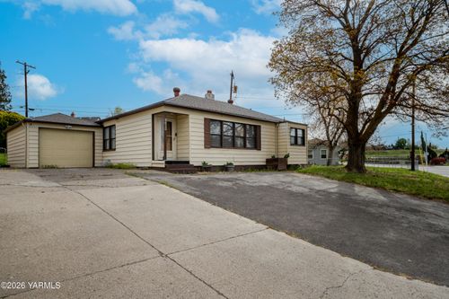4413 Terrace Heights Dr, Yakima, WA, 98901-1553 | Card Image