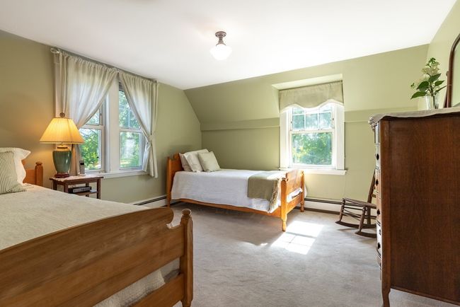 202 Bridge St, House other with 3 bedrooms, 3 bathrooms and 5 parking in Beverly MA | Image 22