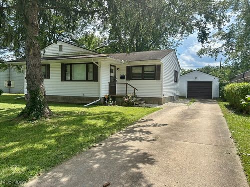 1345 Autumn Dr Nw, Warren, OH, 44485-2031 | Card Image