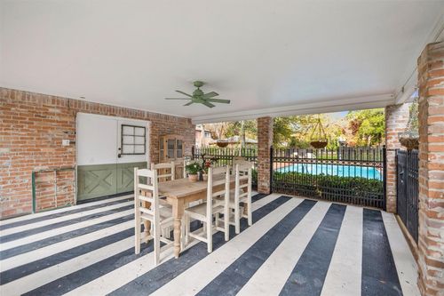 660 Louisiana Park, Conroe, TX, 77302-3052 | Card Image