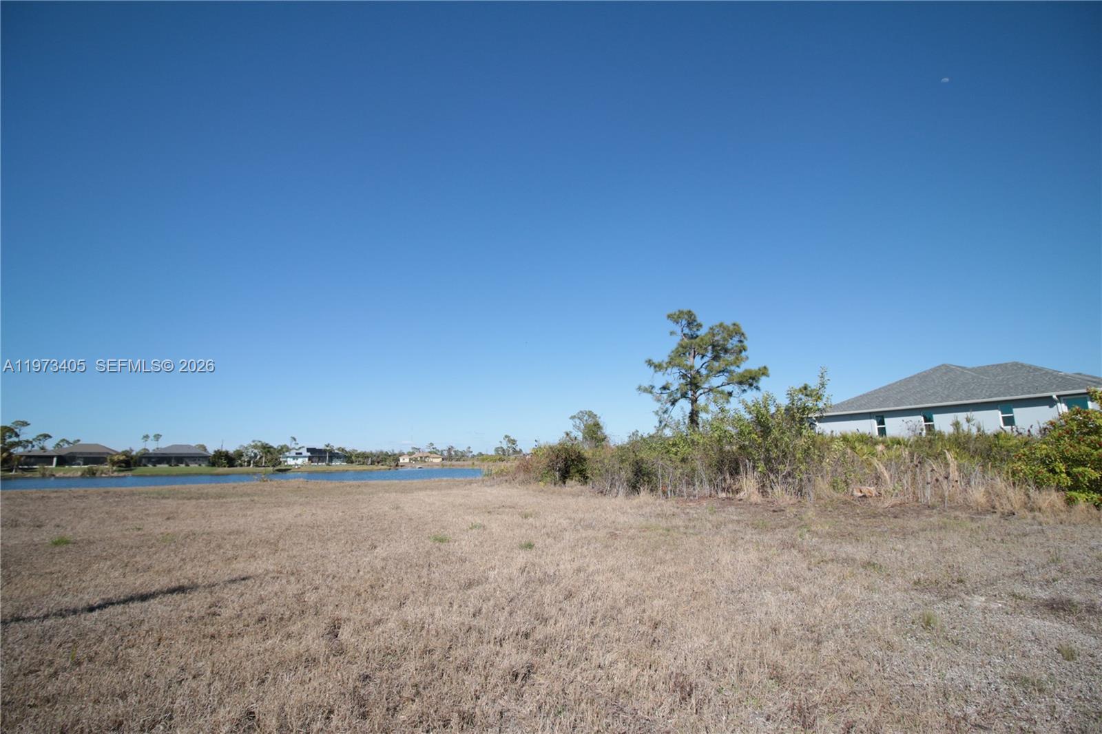 Land in Placida 2