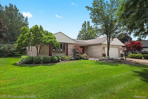 828 Thurber Dr, Troy, MI, 48085-4888 | Card Image