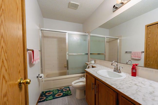24 Laguna Close Ne, House other with 4 bedrooms, 3 bathrooms and 2 parking in Calgary AB | Image 17