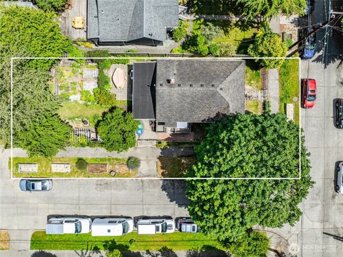 5050 50th Ave Sw, Seattle, WA, 98136-1018 | Card Image