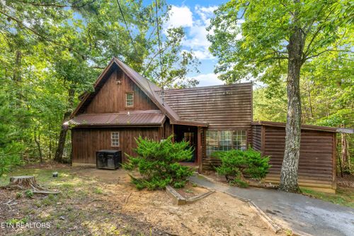 2309 Misty Lane, Pigeon Forge, TN, 37876 | Card Image