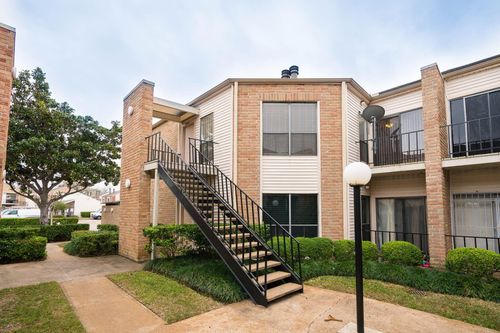 3742 Thistlemont Dr, Houston, TX, 77042-5806 | Card Image