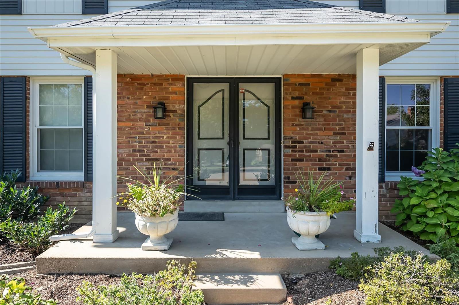 Littany Ln, Chesterfield, MO 63017
