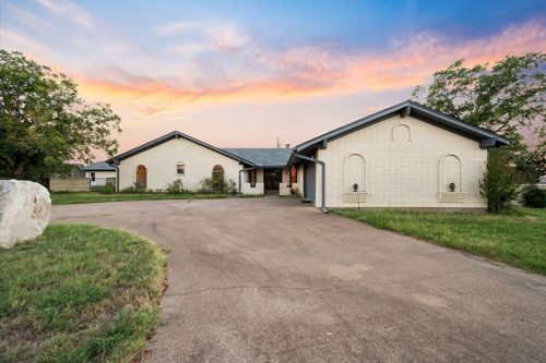 105 Riverside Dr, Mineral Wells, TX, 76067-1747 | Card Image