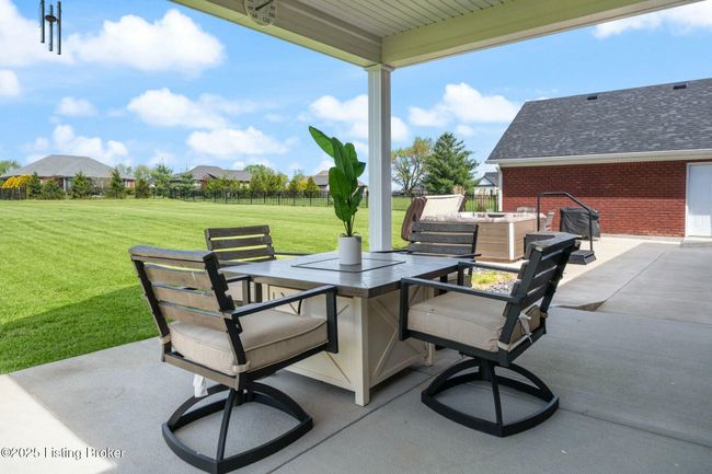240 Brennan Ct, House other with 3 bedrooms, 2 bathrooms and null parking in Shepherdsville KY | Image 9