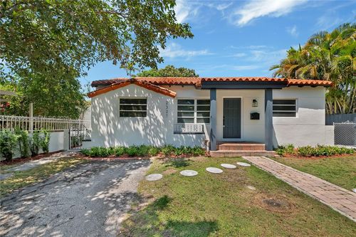 rear-2327 Sw 22nd Ter, Miami, FL, 33145-3514 | Card Image