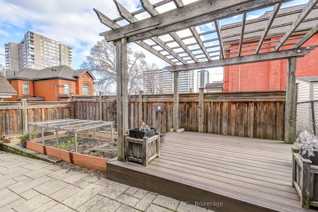 24 Ray St N, House other with 5 bedrooms, 3 bathrooms and 4 parking in Hamilton ON | Image 33