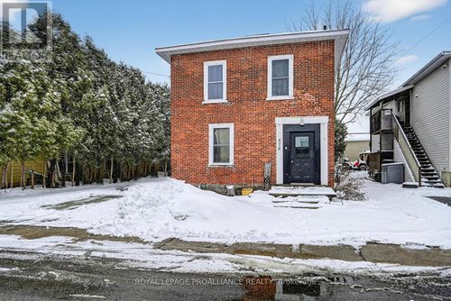 675 Zaire St, Prescott, ON, K0E1T0 | Card Image