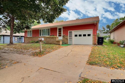 325 E 11th Street, Fremont, NE, 68025 | Card Image