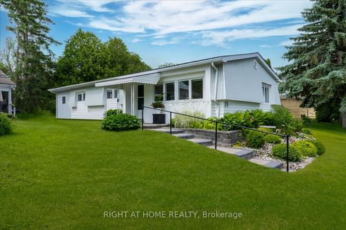 15 Flora Dr, Innisfil, ON, L9S1R3 | Card Image