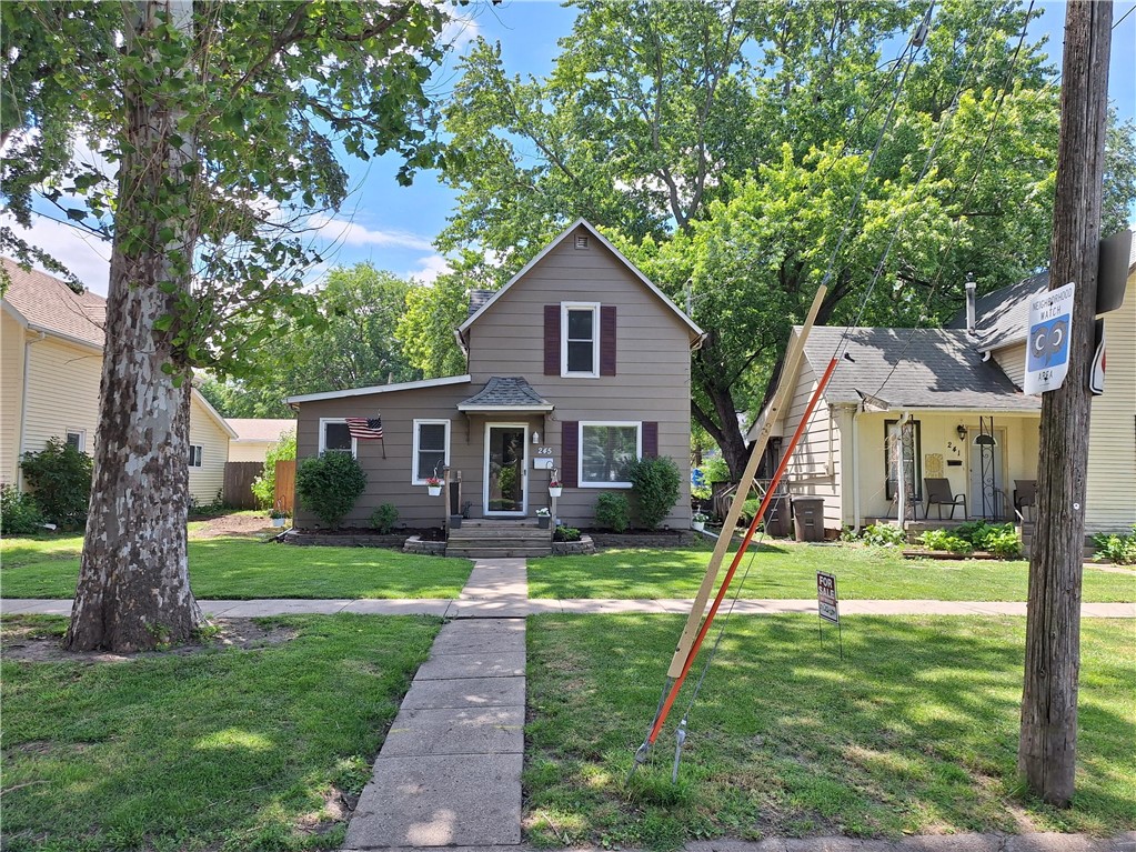 Dunham Ave, Des Moines, IA 50315