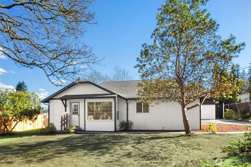 208 78th Pl Sw, Everett, WA, 98203-6209 | Card Image