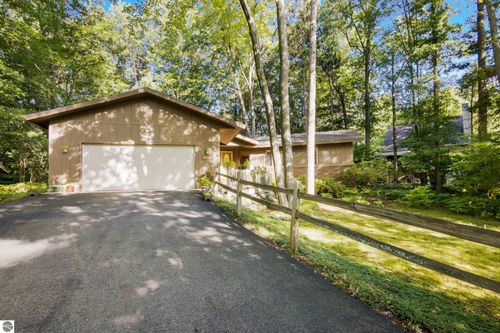 4435 Deerwood Dr, Traverse City, MI, 49686-3811 | Card Image