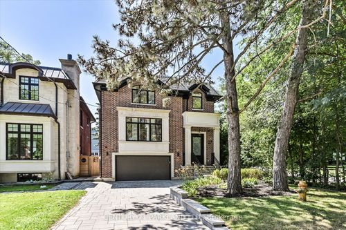 27 Evergreen Gdns, East York, ON, M4G1C4 | Card Image