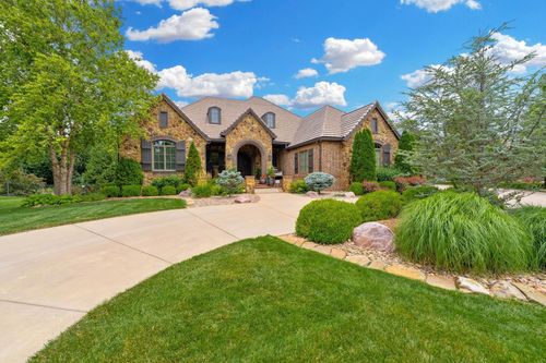 2214 N Lindsay Cir, Wichita, KS, 67228-8054 | Card Image