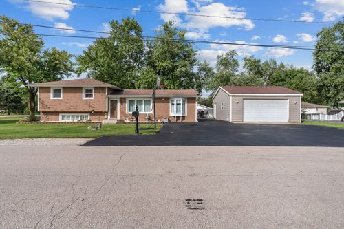 960 Becker Lane, Aurora, IL, 60505 | Card Image
