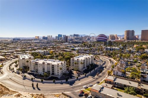 426-730 S Royal Crest Cir, Las Vegas, NV, 89169-8318 | Card Image