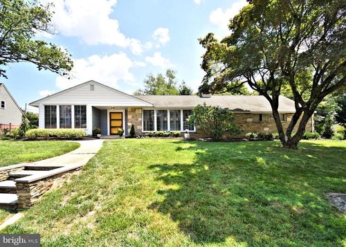 127 Crocus Rd, FEASTERVILLE TREVOSE, PA, 19053-7803 | Card Image
