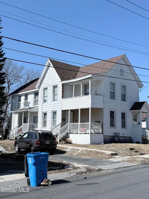 87 Yale St, Gloversville, NY, 12078-2428 | Card Image