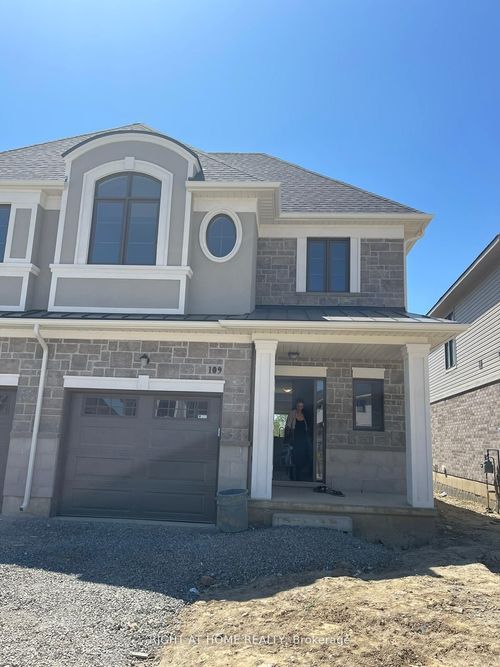109 Aquasanta Cres, Hamilton, ON, L9B0J8 | Card Image
