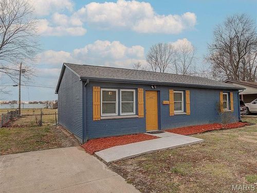 1426 Richard Dr, Cahokia, IL, 62206-2550 | Card Image