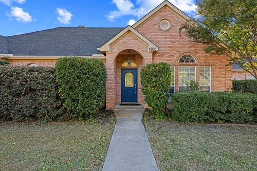 1200 E Remington Park Dr, Terrell, TX, 75160-0841 | Card Image