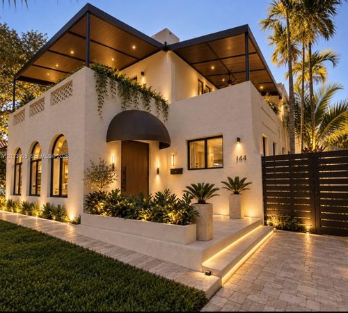 768 Ne 72nd St, Miami, FL, 33138-5726 | Card Image