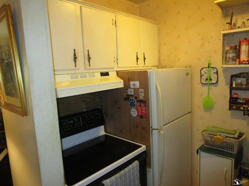 31831 Grand River Ave, Farmington, MI, 48336-4137 | Card Image