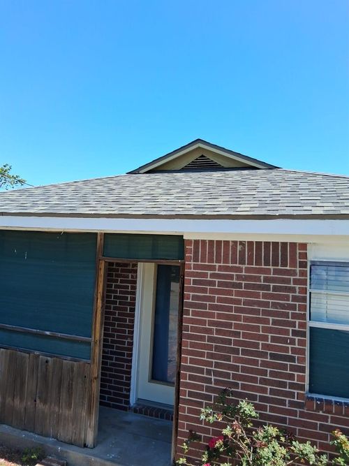 2713 Avenue C, Dickinson, TX, 77539-7805 | Card Image