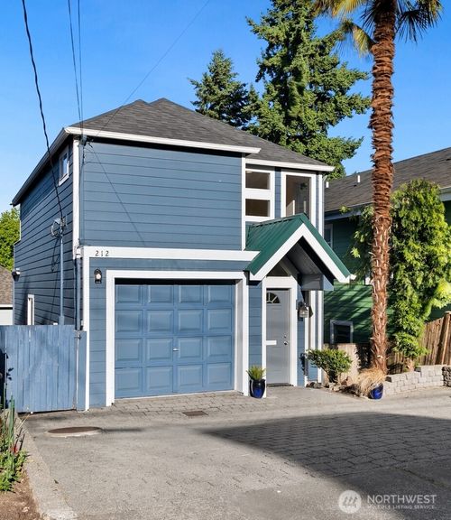 212 27th Ave E, Seattle, WA, 98112-5427 | Card Image