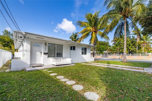 301 Nw 34th St, Miami, FL, 33127-3426 | Card Image